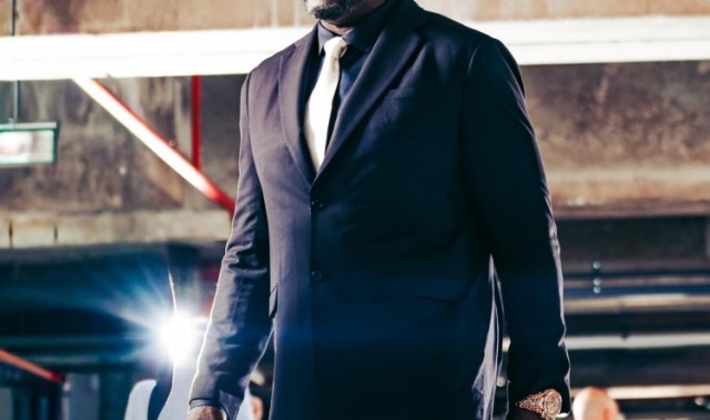 博鱼体育官网-明天庆祝夺冠20周年！看看这些陆续抵达的06冠军成员穿搭造型