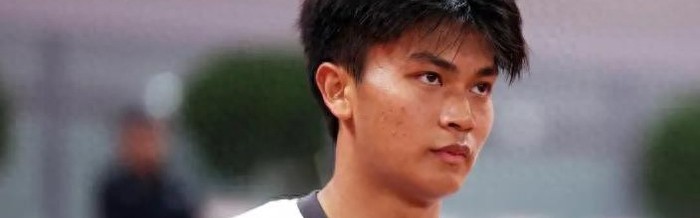 博鱼平台-球迷白高兴了！原以为蒯纪闻将顶替梅伦多踢主力，结果却未能如愿|上海海港|浙江队|王钰栋|奥斯卡·梅伦多|英冠_新浪体育_新浪新闻